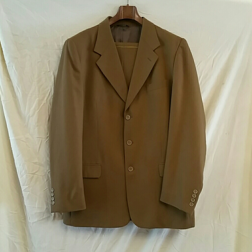 BIOS Italian 3-button Medium Brown suit 44L x 40W